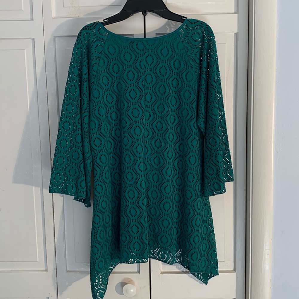 New Directions Green Asymmetrical Lace Tunic with Tie Front and 3/4 Sleeves EUC - Picture 5 of 7